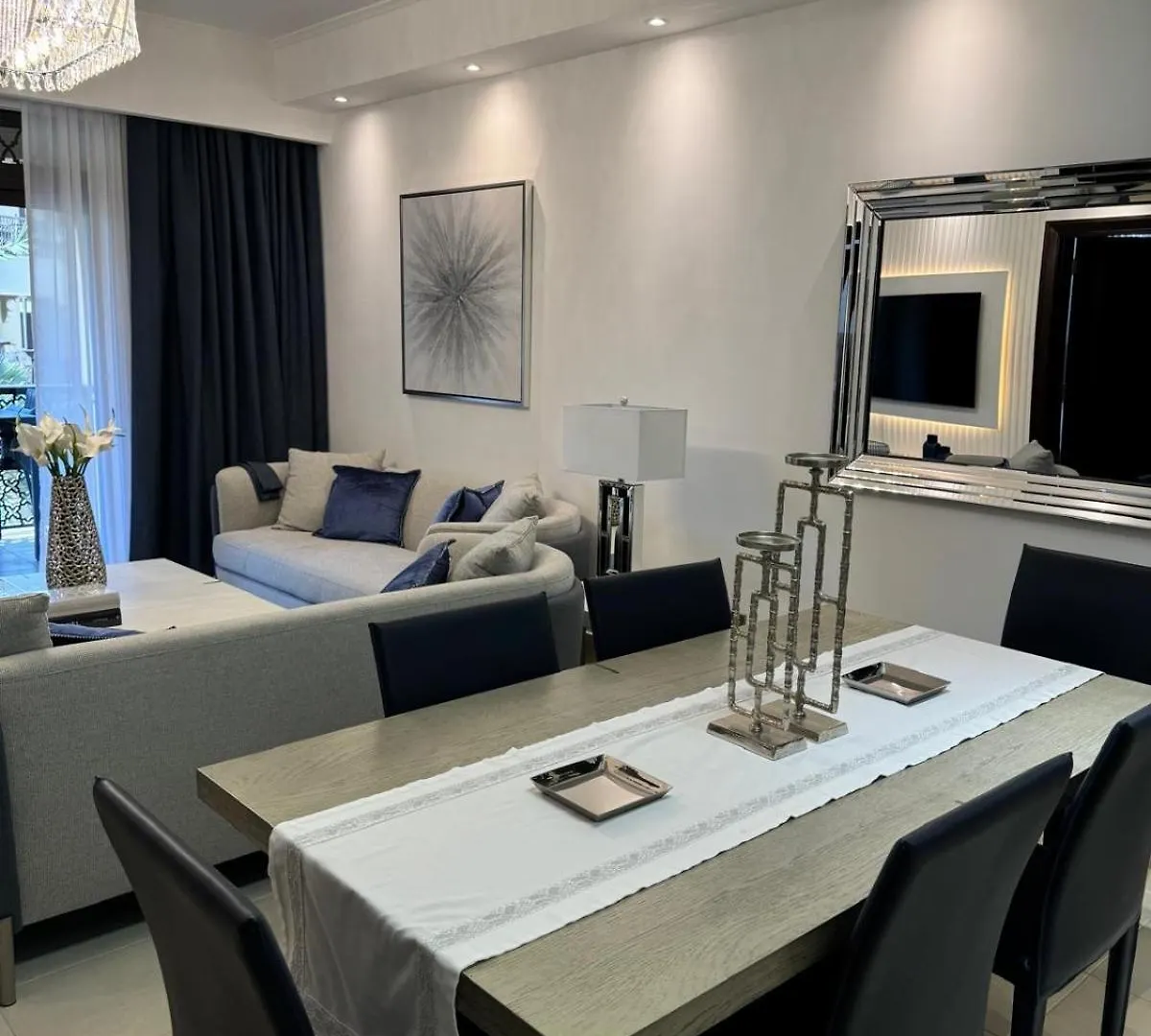 Lux Burj Khalifa Views 2Br Iconic Heart Of Dubai Direct Views The Best Location Dubai Mall Boulevard Apartment